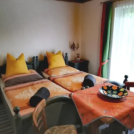 Victoria Apartment *